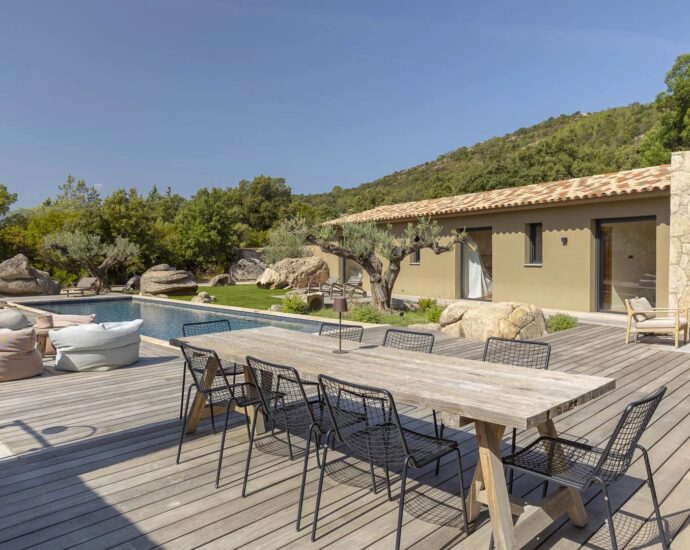 Araggio, Near Porto-Vecchio, Stone Architect-Designed Villa, 4 Bedrooms, Swimming Pool, Expansion Potential, Close to Beaches