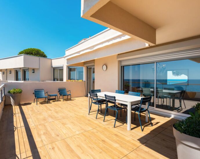 Ville-di-Pietrabugno, Penthouse, résidence pied dans l’eau, vue mer panoramique, ascenseur, 4 chambres, garage, plage à pied