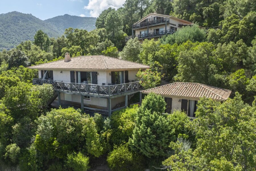 Porto-Vecchio, 3 villas, 7 chambres, piscine, vue mer et montagnes, proche plage