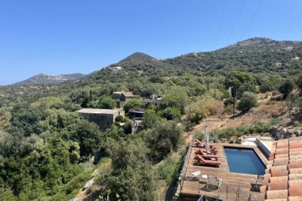 Aregno, proche L&rsquo;Ile Rousse, Villa 3 chambres, piscine, vue panoramique, proche plage