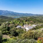 Oletta, architect-designed villa, 5 bedrooms, swimming pool, panoramic sea and mountain views, close to the beach