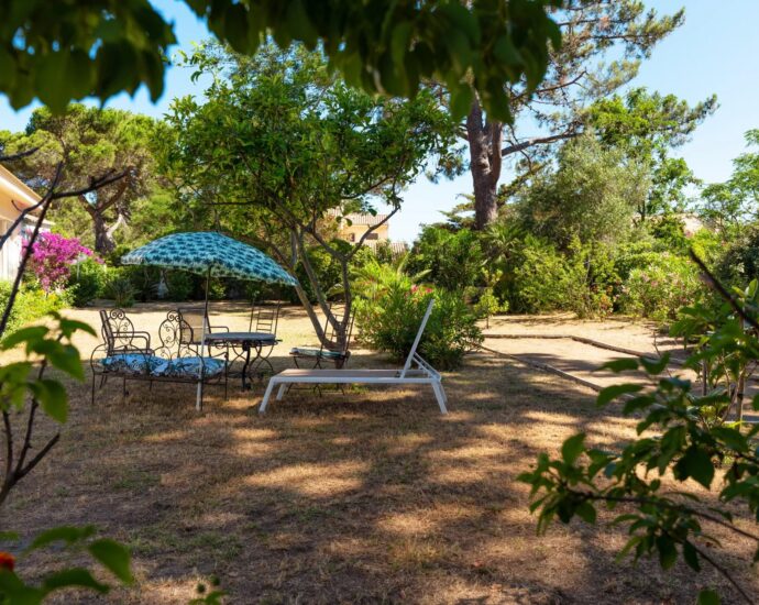 Biguglia, proche Bastia, Villa plage à pied, 4 chambres, vue dégagées sur les montagnes