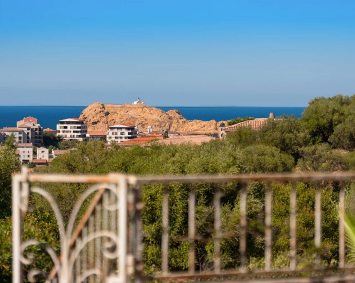 Exclusivité, L&rsquo;Ile-Rousse, Maison vue mer et île de la Pietra, 3 chambres, garage