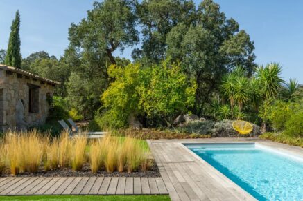 Produit rare : Bergerie d&rsquo;architecte neuve avec quatre chambres et une piscine à Porto-Vecchio