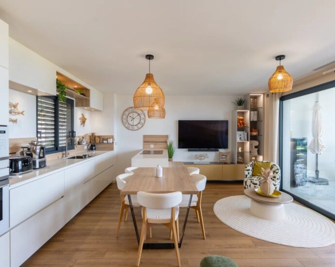 Exclusivité, Porticcio, appartement vue mer panoramique, 2 chambres, terrasse, parking, plage à pied