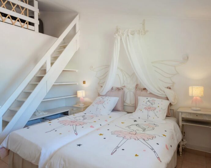 Biguglia, proche Bastia, Villa plage à pied, 4 chambres, vue dégagées sur les montagnes