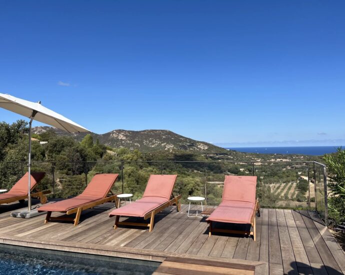 Aregno, proche L&rsquo;Ile Rousse, Villa 3 chambres, piscine, vue panoramique, proche plage