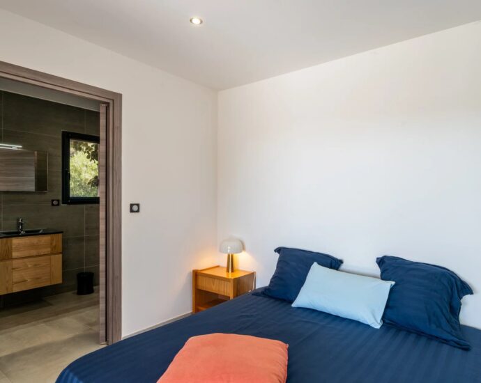 Exclusivité, Pinarello, Villa vue mer, 4 chambres, piscine, plage à pied