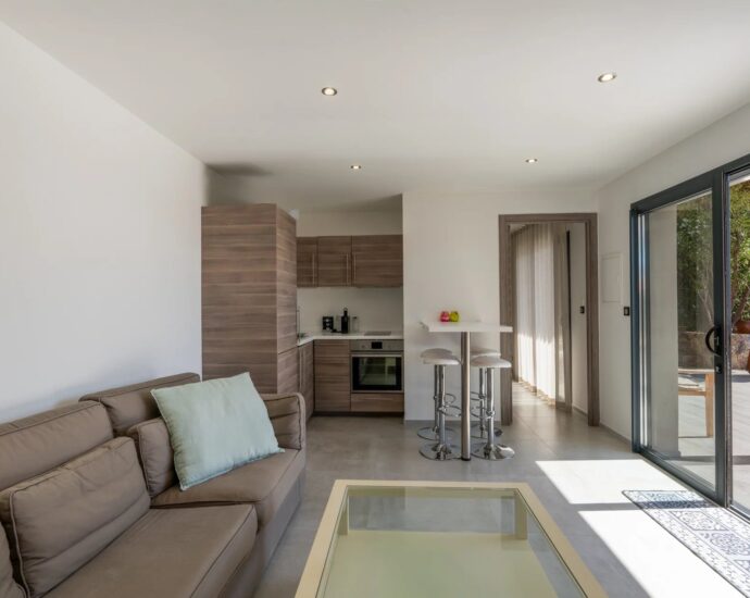 Exclusivité, Pinarello, Villa vue mer, 4 chambres, piscine, plage à pied