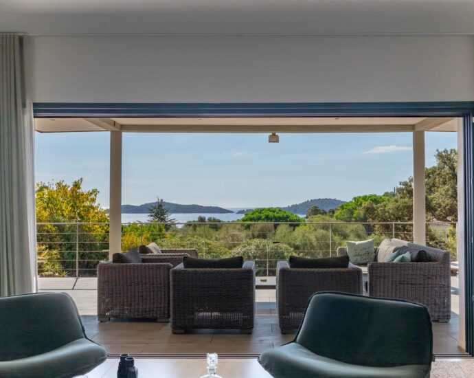 Exclusivité, Pinarello, Villa vue mer, 4 chambres, piscine, plage à pied