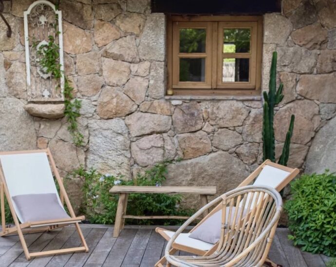 Rare offering: newly built architect-designed bergerie with three bedrooms and a pool in Porto-Vecchio