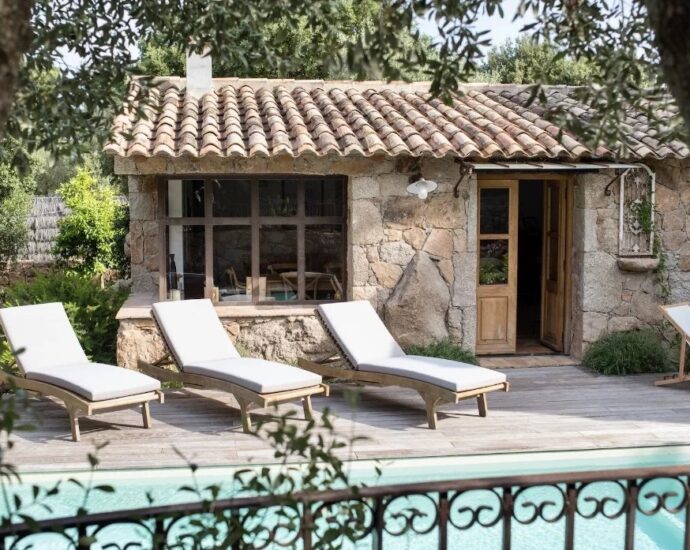 Rare offering: newly built architect-designed bergerie with three bedrooms and a pool in Porto-Vecchio