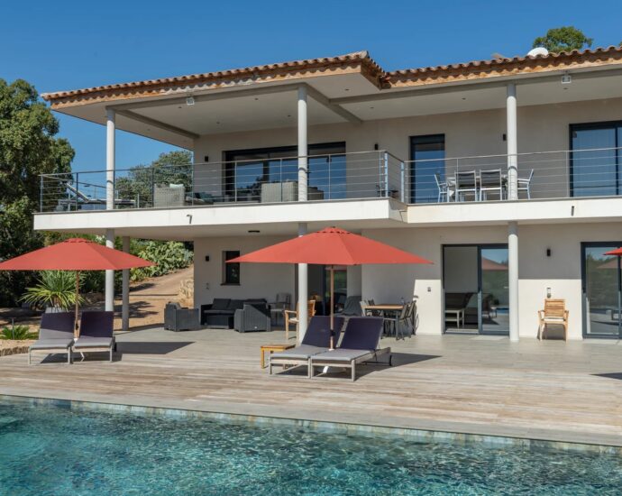 Exclusivité, Pinarello, Villa vue mer, 4 chambres, piscine, plage à pied