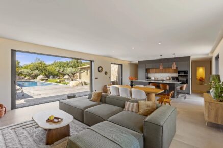 Araggio, Near Porto-Vecchio, Stone Architect-Designed Villa, 4 Bedrooms, Swimming Pool, Expansion Potential, Close to Beaches