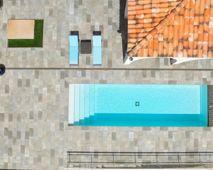 Ajaccio, Route des Sanguinaires, Villa vue mer panoramique, 4 chambres, piscine , plage à pied