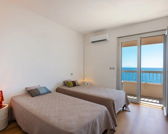 Ville-di-Pietrabugno, Penthouse, résidence pied dans l’eau, vue mer panoramique, ascenseur, 4 chambres, garage, plage à pied