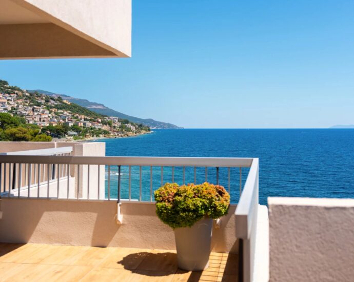 Ville-di-Pietrabugno, Penthouse, résidence pied dans l’eau, vue mer panoramique, ascenseur, 4 chambres, garage, plage à pied