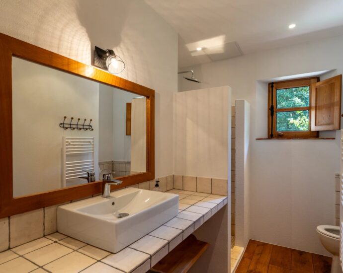 Produit rare : Bergerie d&rsquo;architecte neuve avec quatre chambres et une piscine à Porto-Vecchio