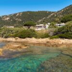 Exclusivité, Ajaccio, Bord de mer, Route des Sanguinaires, Villa vue  mer panoramique, 4 chambres, piscine , plage à pied