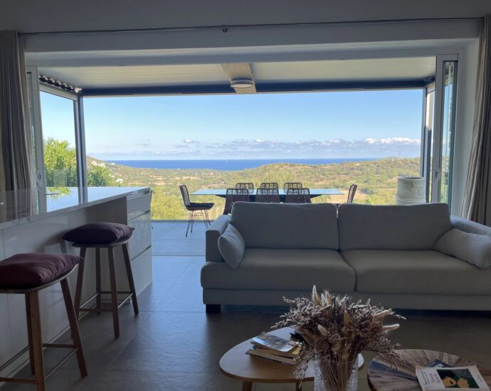 Aregno, proche L&rsquo;Ile Rousse, Villa 3 chambres, piscine, vue panoramique, proche plage