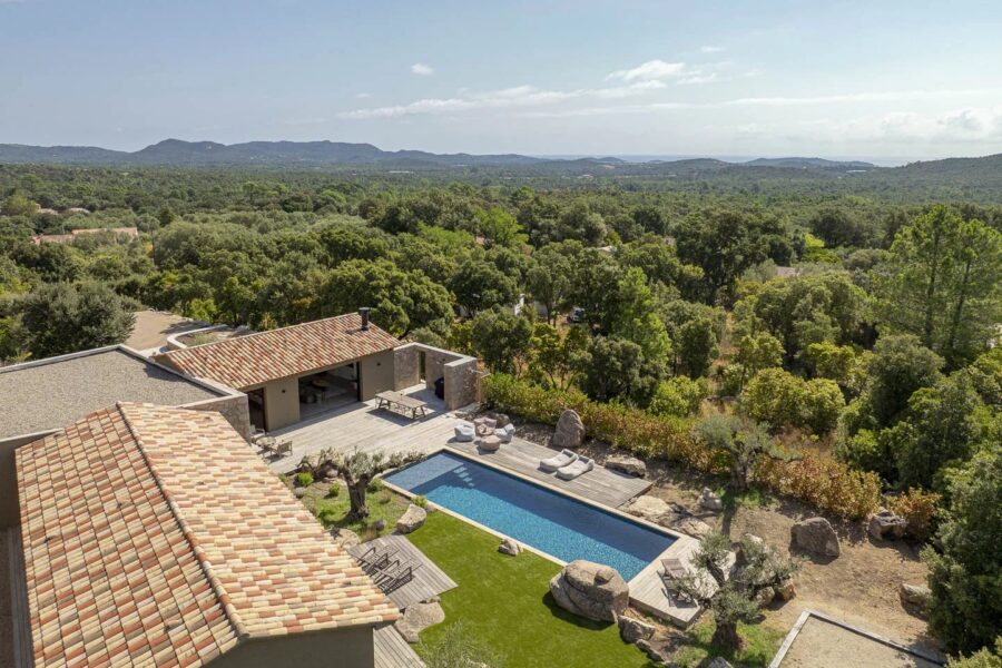 Araggio, Near Porto-Vecchio, Stone Architect-Designed Villa, 4 Bedrooms, Swimming Pool, Expansion Potential, Close to Beaches