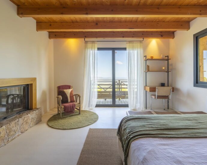 Porto-Vecchio, 3 villas, 7 chambres, piscine, vue mer et montagnes, proche plage