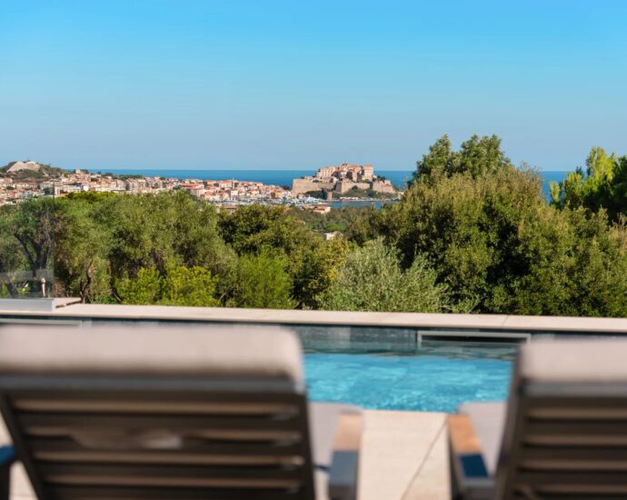 Exclusivité, Calvi, Villa d’architecte avec vue mer, 5 chambres, piscine chauffée, proche plage