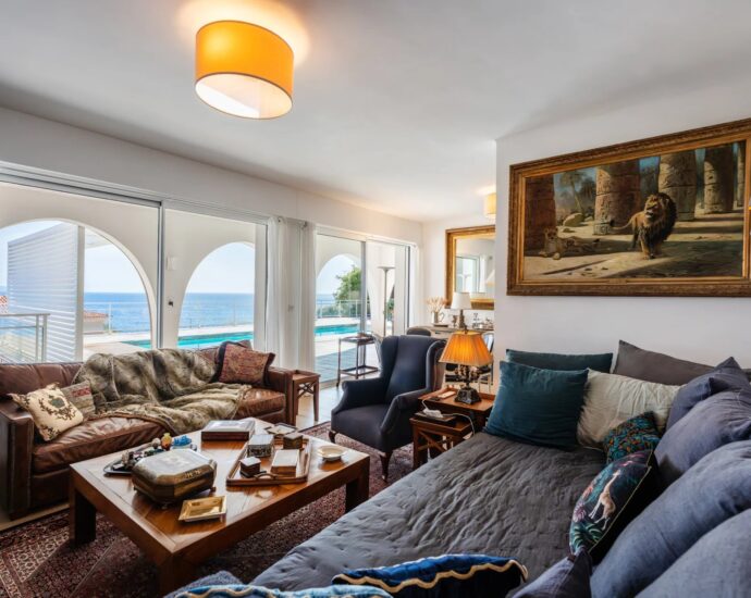 Ajaccio, Route des Sanguinaires, Villa vue mer panoramique, 4 chambres, piscine , plage à pied
