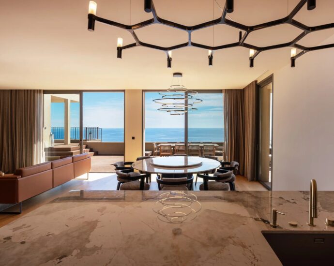 Erbalunga, Contemporary Villa, Panoramic Sea Views, 3 Bedrooms, Study, Pool, Near the Beach and Bastia