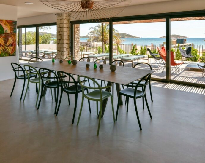 Porto Vecchio, Saint Cyprien, villa 5 chambres, pied dans l&rsquo;eau
