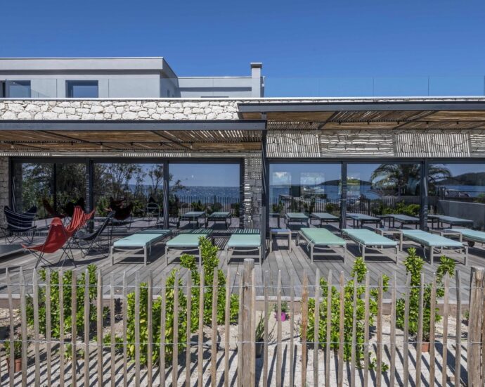 Porto Vecchio, Saint Cyprien, villa 5 chambres, pied dans l&rsquo;eau