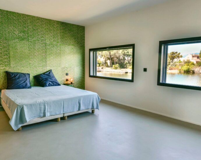Porto Vecchio, Saint Cyprien, villa 5 chambres, pied dans l&rsquo;eau