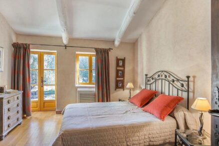 Proche Ile-Rousse, Villa 7 chambres, vue montagnes, piscine.