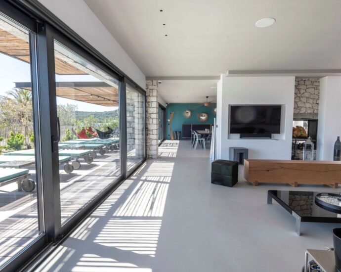 Porto Vecchio, Saint Cyprien, villa 5 chambres, pied dans l&rsquo;eau