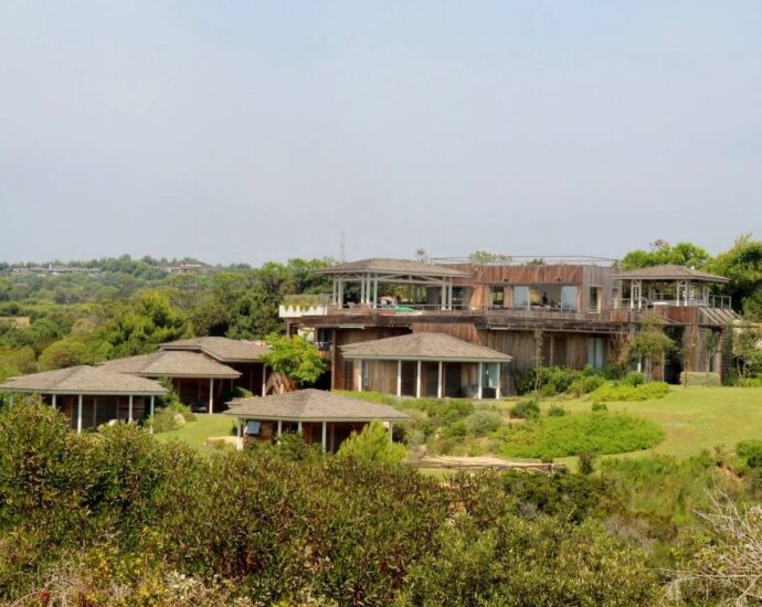 Bonifacio, Domaine privé de Sperone, Villa vue mer panoramique, 7 chambres, piscine, proche golf, plage à pied