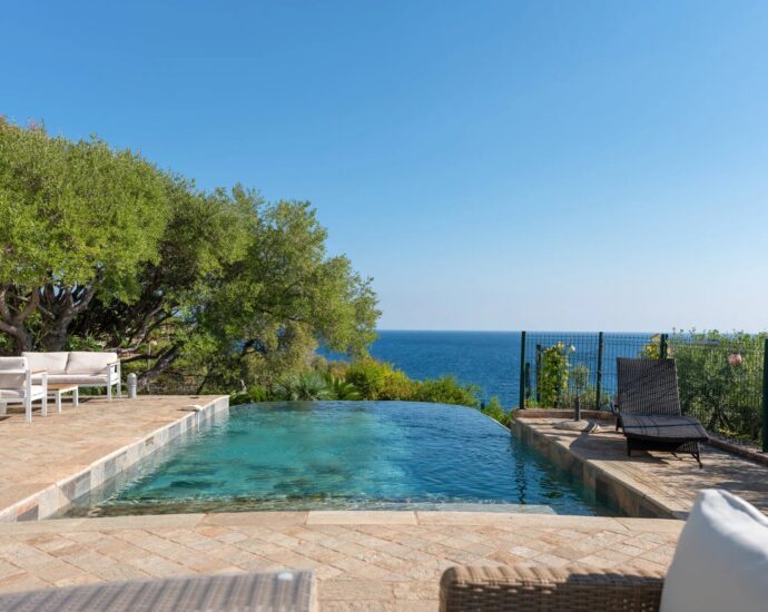 Cap Corse, San-Martino-di-Lota, Villa vue mer panoramique, 3 chambres, studio indépendant, proche plage