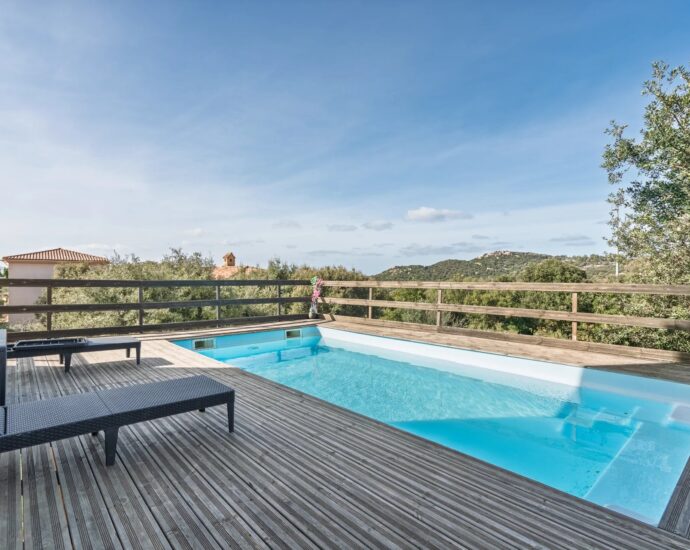 Lumio, Villa 6 chambres, vue mer panoramique, piscine, proche plage