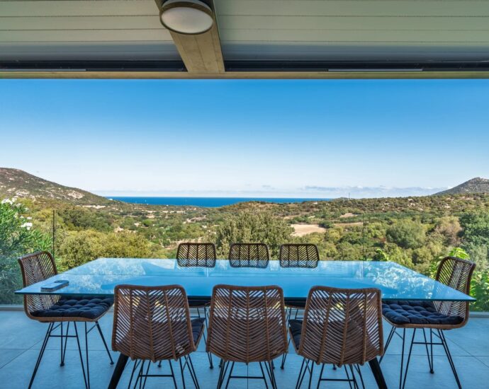 Aregno, proche L&rsquo;Ile Rousse, Villa 3 chambres, piscine, vue panoramique, proche plage