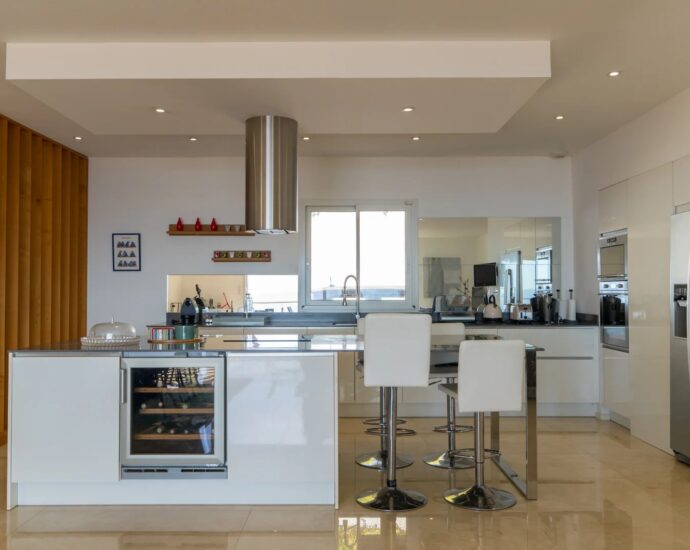 Ajaccio, Alata, Villa contemporaine avec vue mer panoramique, 5 chambres, piscine, proche Ajaccio