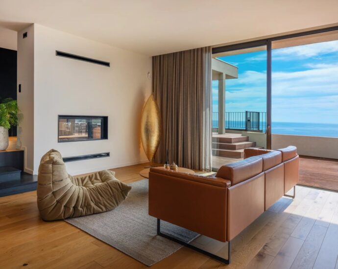 Erbalunga, Contemporary Villa, Panoramic Sea Views, 3 Bedrooms, Study, Pool, Near the Beach and Bastia