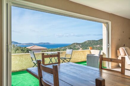 Lumio, Villa 6 chambres, vue mer panoramique, piscine, proche plage