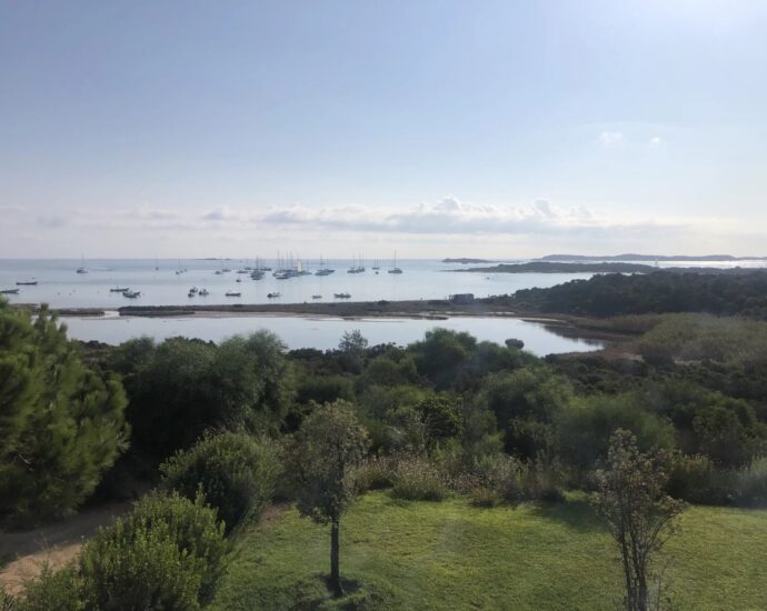 Bonifacio, Domaine privé de Sperone, Villa vue mer panoramique, 7 chambres, piscine, proche golf, plage à pied