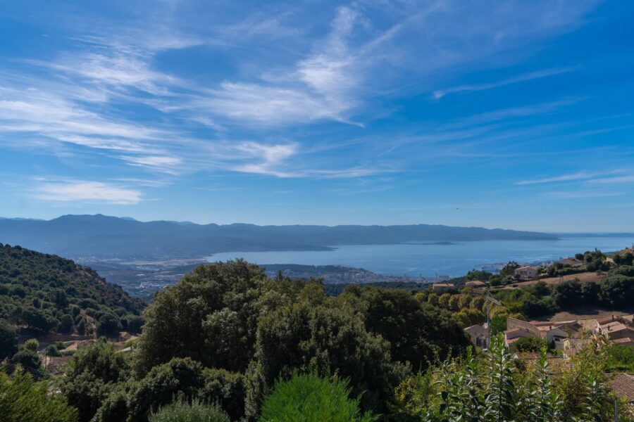 Ajaccio, Alata, Villa contemporaine avec vue mer panoramique, 5 chambres, piscine, proche Ajaccio