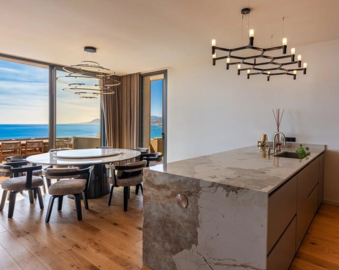 Erbalunga, Contemporary Villa, Panoramic Sea Views, 3 Bedrooms, Study, Pool, Near the Beach and Bastia