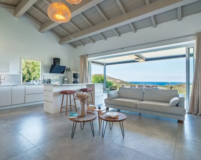 Aregno, proche L&rsquo;Ile Rousse, Villa 3 chambres, piscine, vue panoramique, proche plage