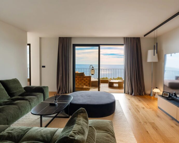 Erbalunga, Contemporary Villa, Panoramic Sea Views, 3 Bedrooms, Study, Pool, Near the Beach and Bastia