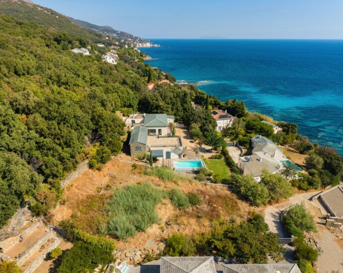 Brando, Lavasina, Terrain constructible avec permis de construire, vue mer panoramique, plage à pied